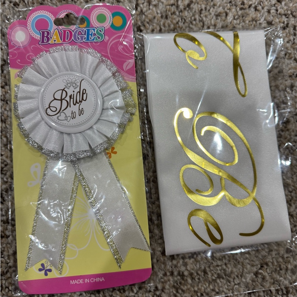 Bride to Be White Rosette Badge & Gold Lettering Sash